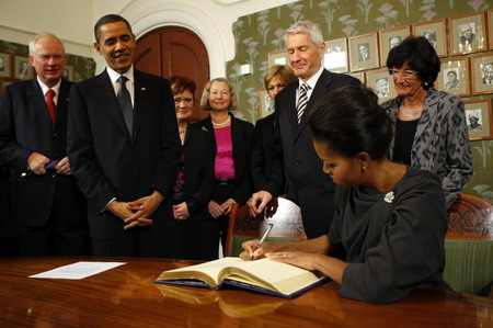 Obama receives the Nobel Peace Prize in Norway