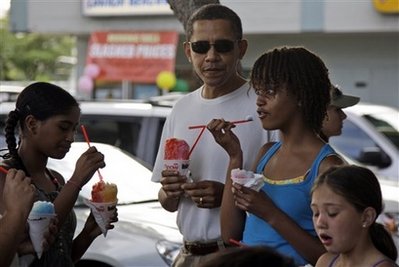 Obama takes daughters for shave ice treat