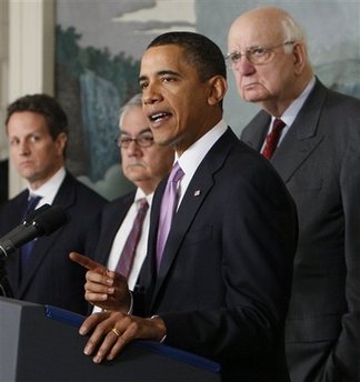 Obama hits Wall Street, pushes for bank limits