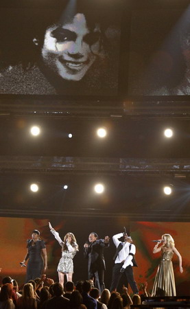 Grammys go 3-D for Michael Jackson tribute