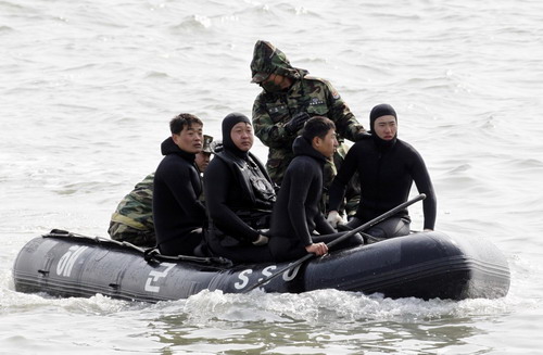 Hopes fade for 46 sailors after S Korean ship sinks