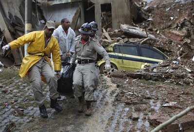 Pain from torrent in Rio falls heavily on slums