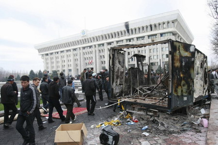 Kyrgyz opposition seizes power, dissolves parliament