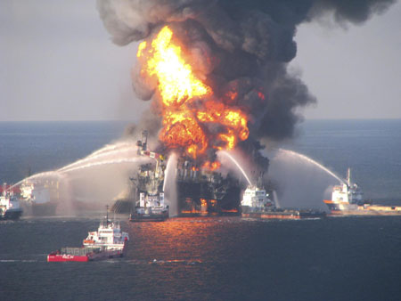 Burning oil rig off Louisiana has sunk