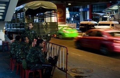 Thai plans to choke Red Shirts protest zone on hold