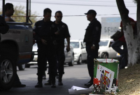 Suspected drug gangs dismember Mexico warden