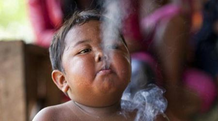 2-year-old toddler smokes 40 cigarettes a day