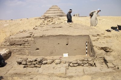 Ancient mayor's 'lost tomb' found south of Cairo