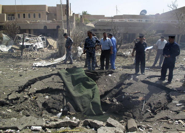 Twin car bombs kill 25 in Iraqi city of Karbala