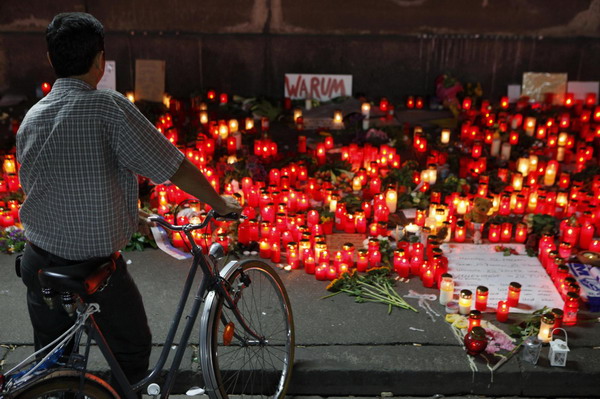 Victims of 'Love Parade' stampede commemorated