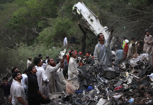 152 confirmed dead in plane crash in Islamabad