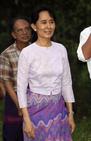 Myanmar political figure Aung San Suu Kyi freed