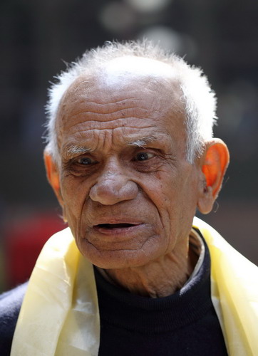 Ex-Nepal minister, 82, dies in Qomolangma bid