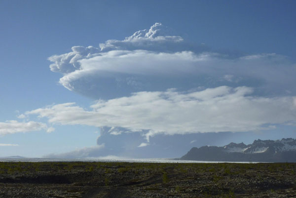 Bigger Icelandic eruption, but less airline angst