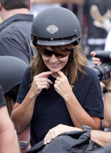 Palin rolls into Washington on a Harley