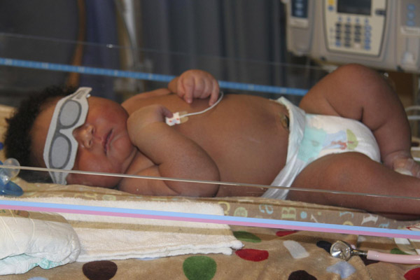 Texas mom delivers 16-pound newborn