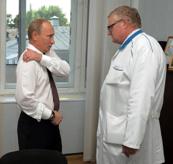 Putin receives medical examination on shoulder injury