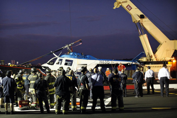 One dead as copter crashes in NY's East River