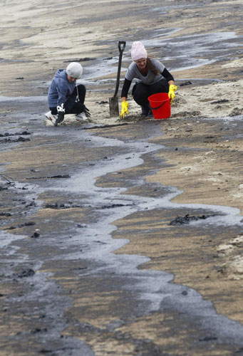 NZ's oil spills to have long-term impacts