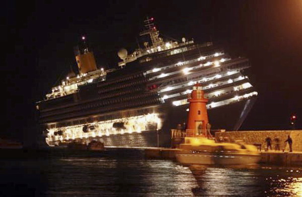 3 die after Italian cruise ship runs aground