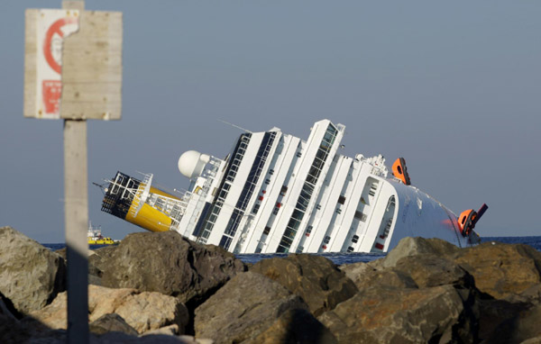 Italy cruise ship came dangerously close to shore