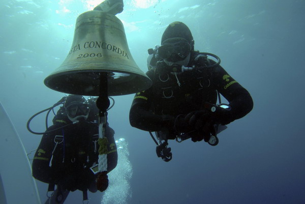 Crews face test on Italy cruise ship