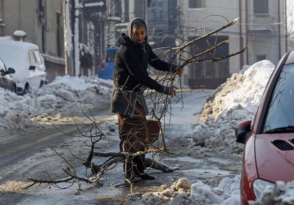 More than 60 dead in east European cold snap