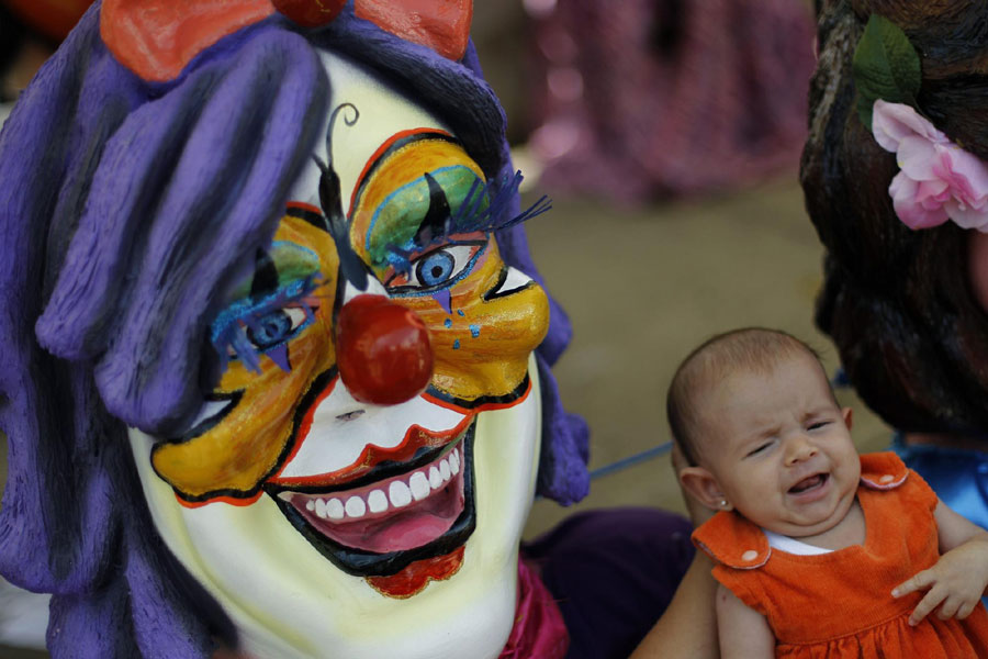 Costa Rica mask fair kicks off