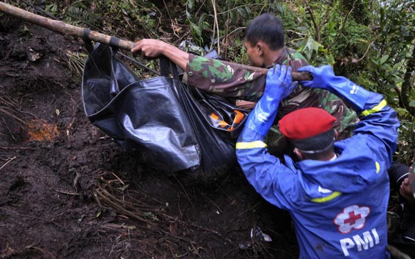 Crashed Russian jet's black box found incomplete