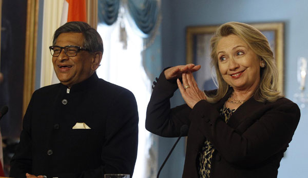 Clinton highlights progress in US-India ties