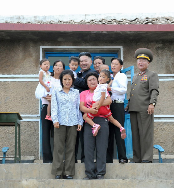 DPRK leader visits military units on islands