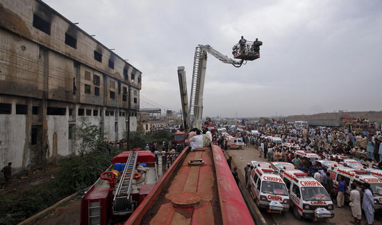 214 killed in garment factory fire in Karachi