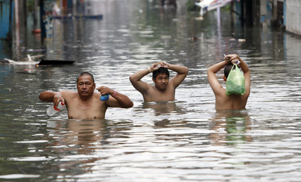 Typhoon Sanba causes flood in Philippines