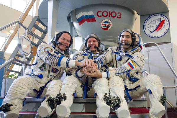 US-Russian space crew arrive at Star City space center