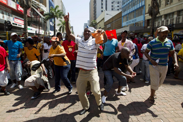 S. African transport workers demand higher wages