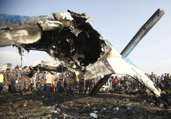 Nepal air crash kills 19