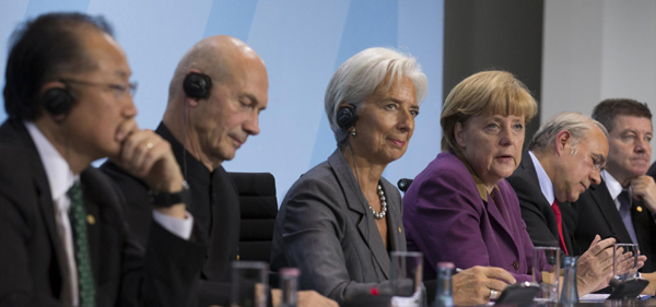 Merkel, economic leaders call for fiscal consolidation