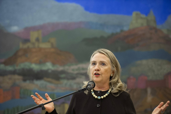 Clinton still plans to leave State Department