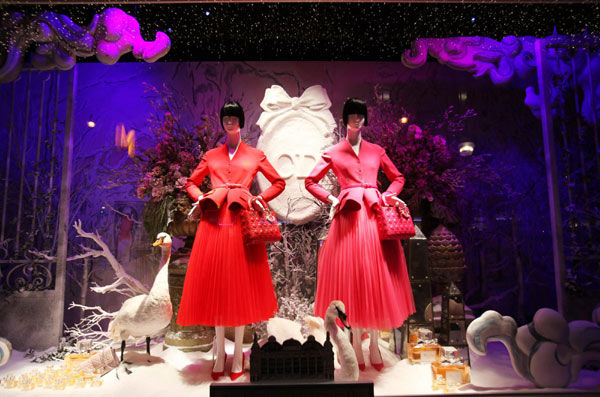 New Christmas window displayed in Paris