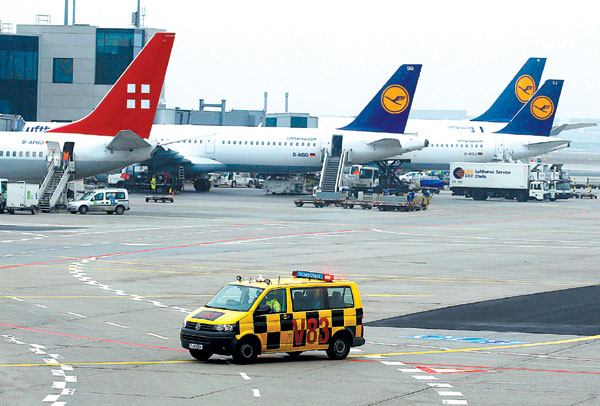 EU puts airline emissions rule on hold