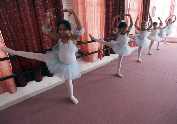 Ballet class in Sanaa