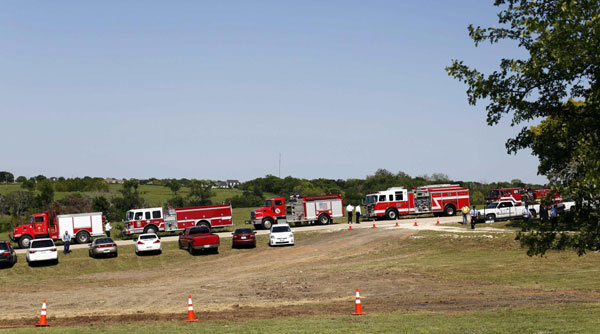 Funeral held for firefighter died in Texas blast