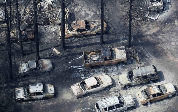 Wildfire destroys 360 homes in Colorado