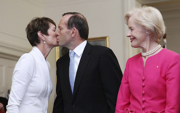 Australia's new government sworn in