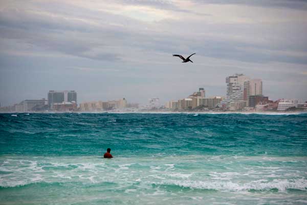 Tropical Storm Karen aims for US Gulf Coast