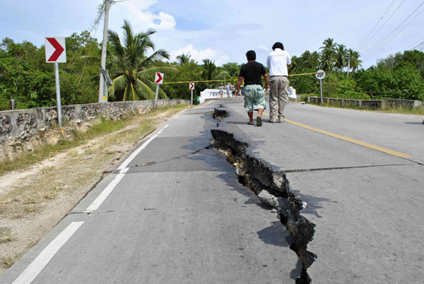 Death toll of Philippine quake rises to 144