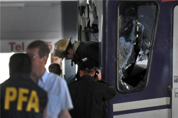 Nearly 100 injured in Buenos Aires train crash