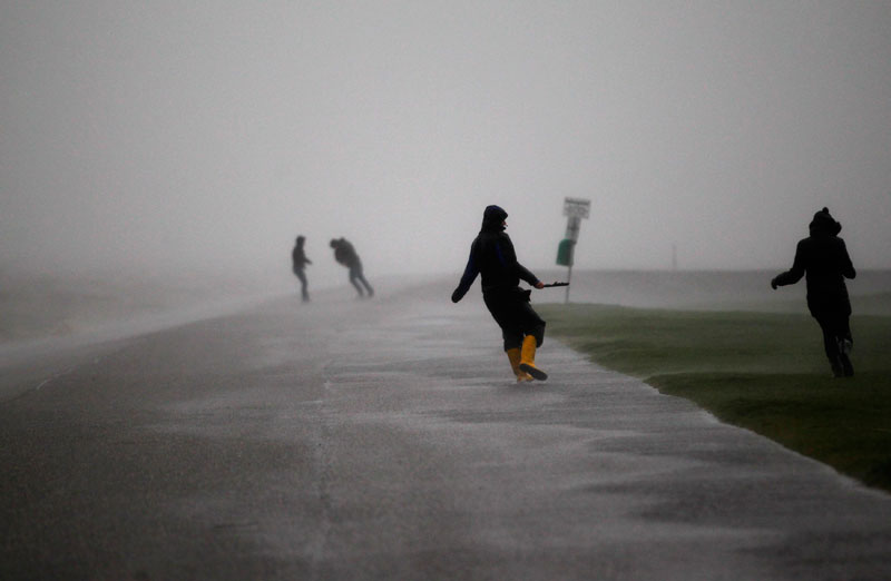 Storm Xaver wreaks havoc in Britain, head to Europe