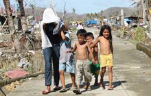 <I>Peace Ark</I> answers call in typhoon-hit Philippines
