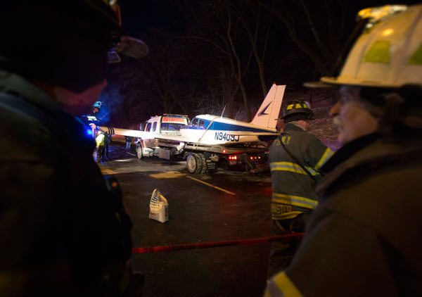 Small plane makes emergency landing on NY expressway